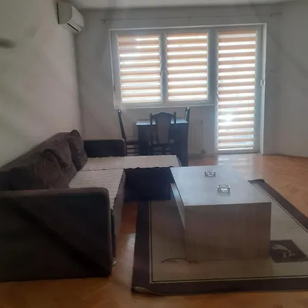 Apartament *