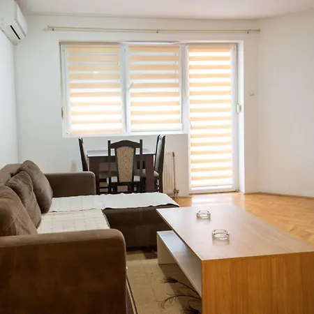 Apartament 公寓 *