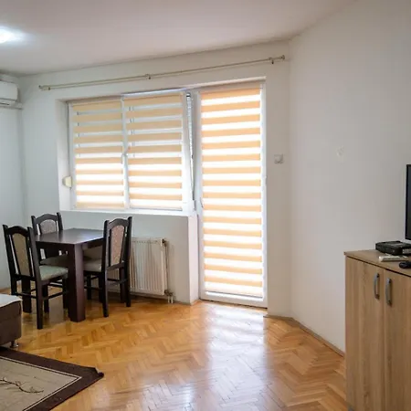 Apartament *
